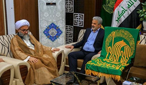 الأمين العام للعتبة العلوية يستقبل وفد العتبة الرضوية المقدسة حاملين راية الإمام الرضا (عليه السلام)