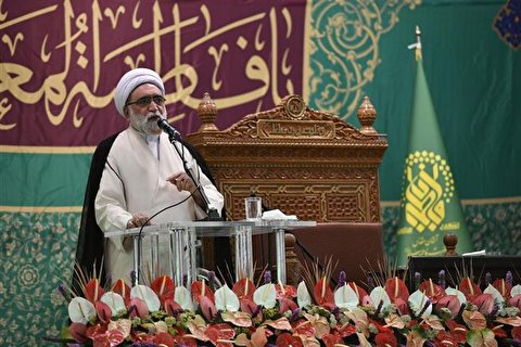 شأن السيدة فاطمة المعصومة (س) يتجذر في بصيرتها ومعرفتها للولاية