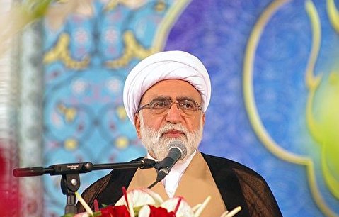 متولي العتبة الرضوية المقدسة يهنئ الصحافيين بمناسبة يوم الصحافي