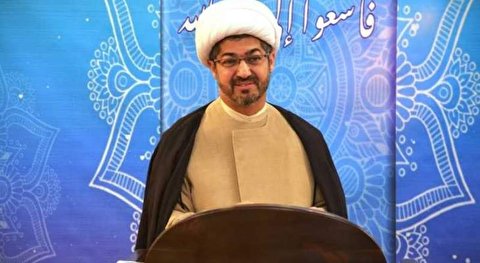 أميركا تهدد بلدنا بالعقوبات والفوضى والعملاء