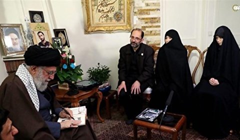 قائد الثورة تفقد بشكل مفاجئ عوائل أكثر من 1000 شهيد