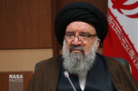 الصمود في سبيل حفظ الثورة الاسلامية يحتاج الى الايثار والتضحية الشاملة