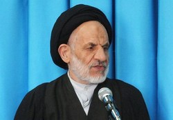 عالمان دین باید به دنبال نجات بشر باشند