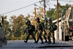 بازداشت ۲۲ جوان فلسطینی در یورش نظامیان صهیونیست به کرانه باختری