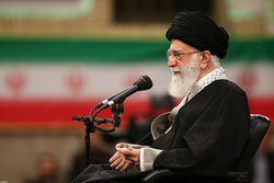 هر کس به ایران و امنیت آن علاقه‌مند است باید در انتخابات شرکت کند