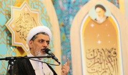 امام با بیدار کردن وجدان ها به مقابله با طاغوت برخاستند