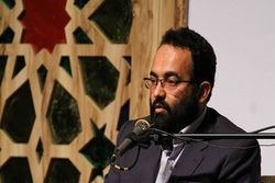 فعالان فرهنگی نسبت به اقتصاد مقاومتی و مواجهه با دشمن بی تفاوت نباشند