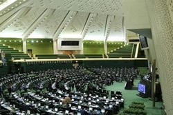 شورای عالی کار در مصوبه دستمزد کارگران تجدیدنظر کند