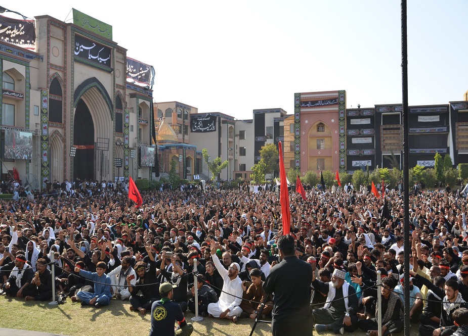 مراسم عزاداری امام حسین در حوزه علمیه عروة الوثقی لاهور برگزار شد +تصاویر