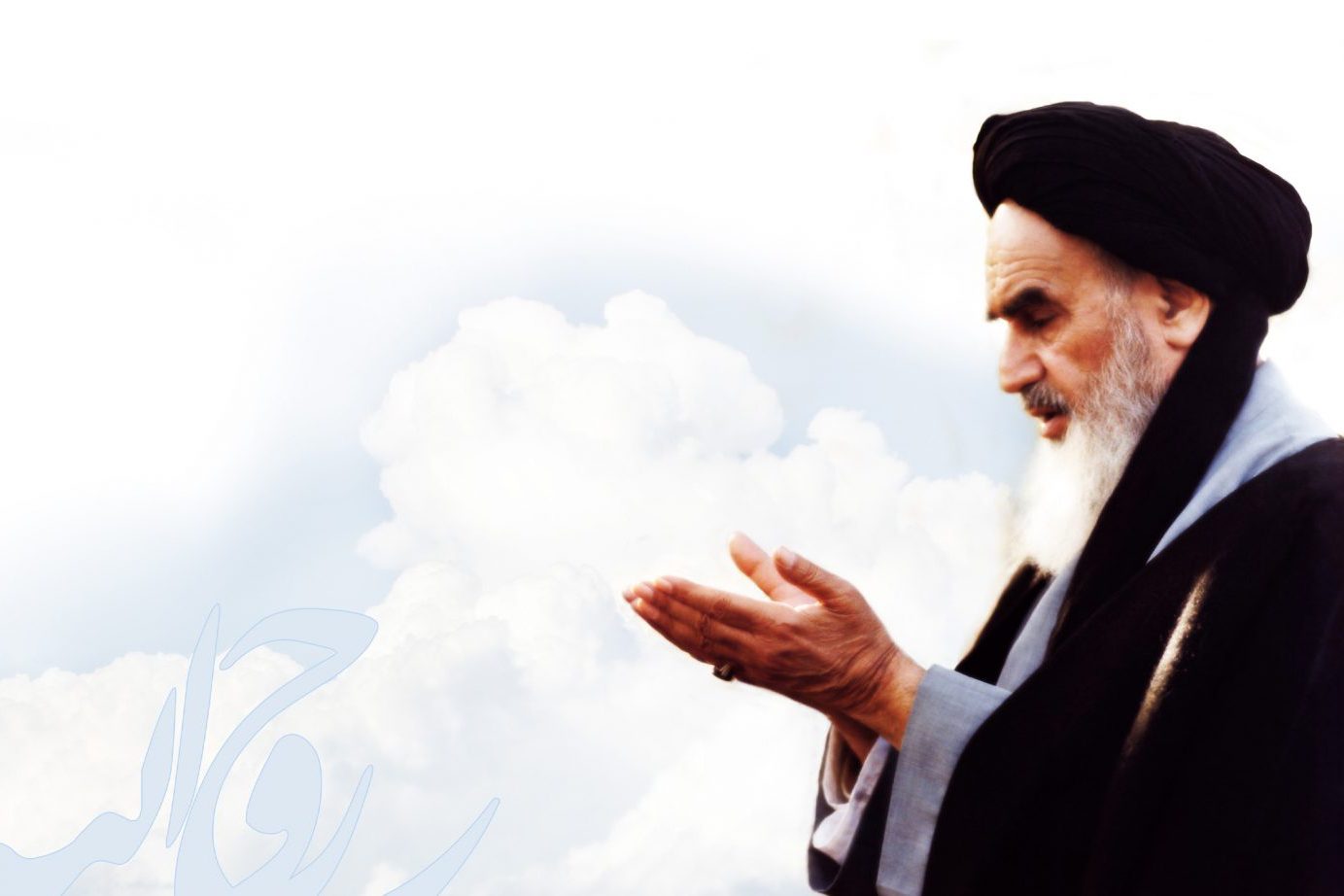 امام خمینی از خمیره و جنس انبیا بود و با آنها باید مقایسه شود