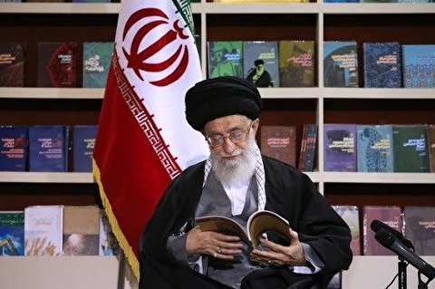 کتاب‌های تقریظ‌ شده از سوی رهبر معظم انقلاب معرفی می‌شود