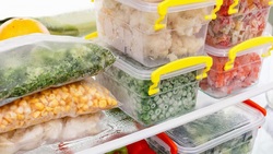 بسیاری از غذا‌هایی که معمولاً در یخچال نگهداری می‌شوند، می‌توانند سمی شوند