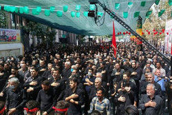 تجمعات اعتراضی همدانی ها علیه توهین‌های یکی از سران فتنه ۸۸ به مدافعان حرم