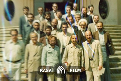 دولت خدمت چگونه به خاک و خون کشیده شد