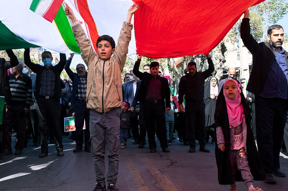 ۱۳ آبانی در تراز ۲۲ بهمن ماه/ حضور ملت ایران قاطعانه تر از همیشه در برابر استکبار