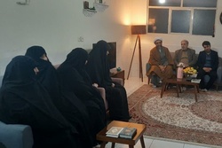 دیدار مدیر حوزه‌ خواهران با خانواده شهید مدافع امنیت «سجاد فراهانی»