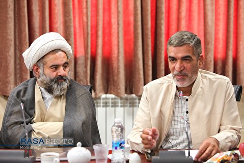 باید مفهوم وحدت را تبیین کنیم