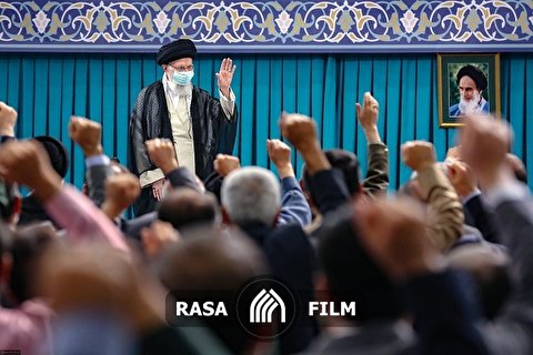 بیانات رهبر معظم انقلاب در دیدار دست‌اندرکاران کنگره شهدای استان قم