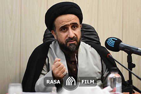 بررسی و تجویز خط‎مشی‎‌ها و قوانین پوشش توسط حوزه‎‌های علمیه