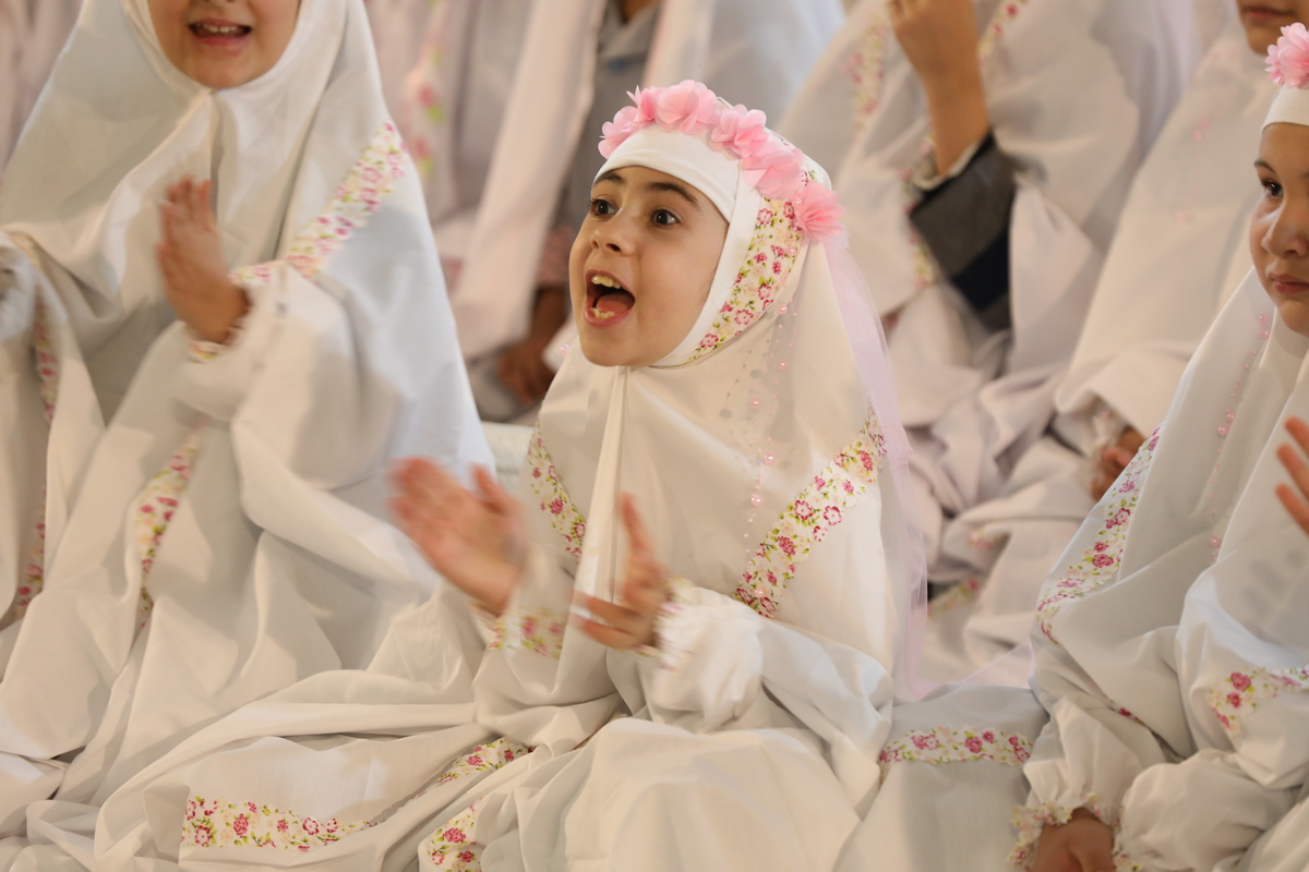 جشن دختران روزه اولی در شهر پرند برگزار شد