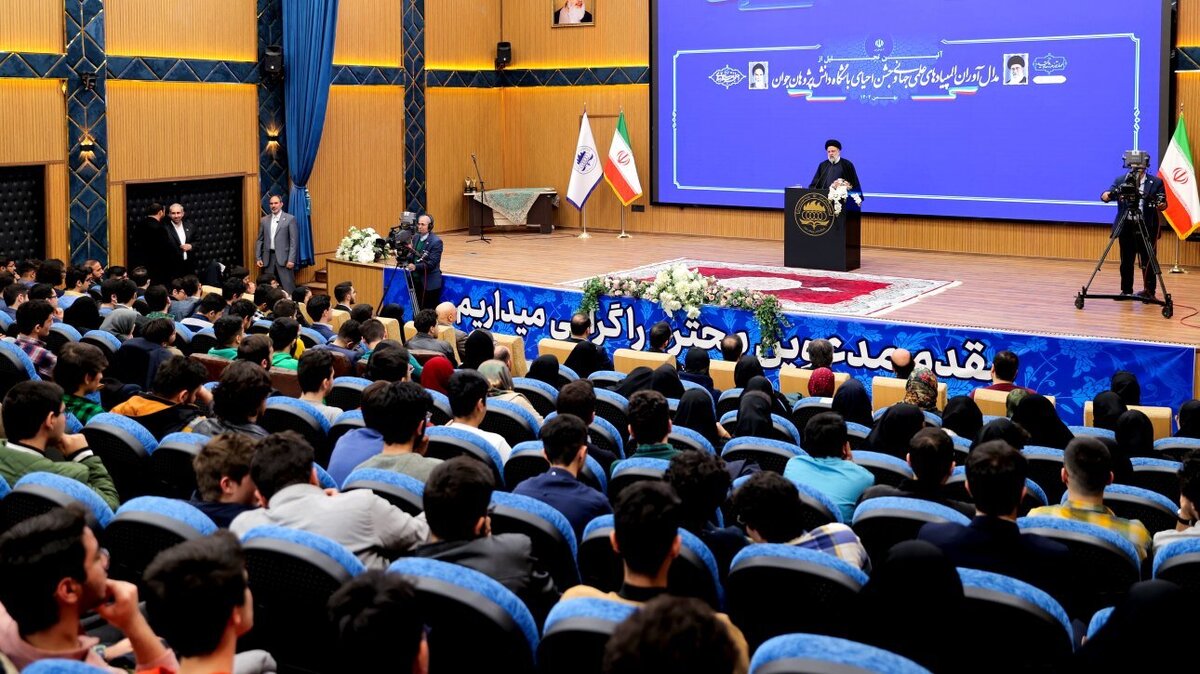 وضعیت و جایگاه علمی کشور قابل مقایسه با قبل از پیروزی انقلاب اسلامی نیست