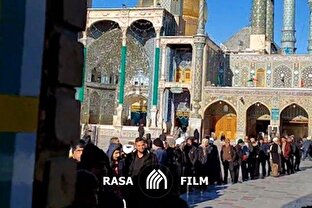 حضور پرشور قمی ها در حرم مطهر حضرت معصومه جهت شرکت در انتخابات
