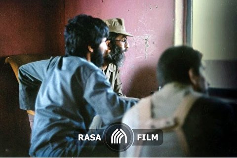 حضور رهبر انقلاب در خرمشهر در کنار شهید جهان آرا