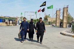 خدمت‌رسانی ‌به زائران پاکستانی اربعین در نقطه صفر مرزی میرجاوه