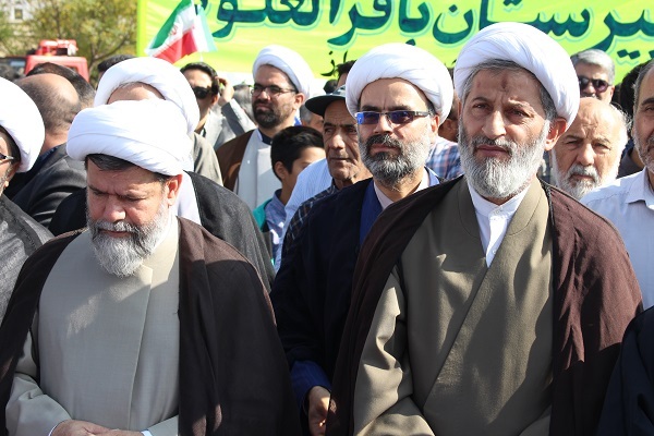 حضور گسترده مردم و روحانیت شیراز در راهپیمایی یوم الله 13 آبان + تصاویر