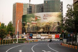 دیوارنگاره جدید میدان ولیعصر با عنوان «سیل غیرت» رونمایی شد