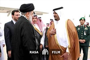 ورود رئیس جمهور با چفیه فلسطینی به عربستان