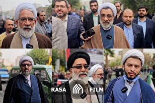 روحانیون و مردم در کنار هم در راهپیمایی روز ملی استکبارستیزی