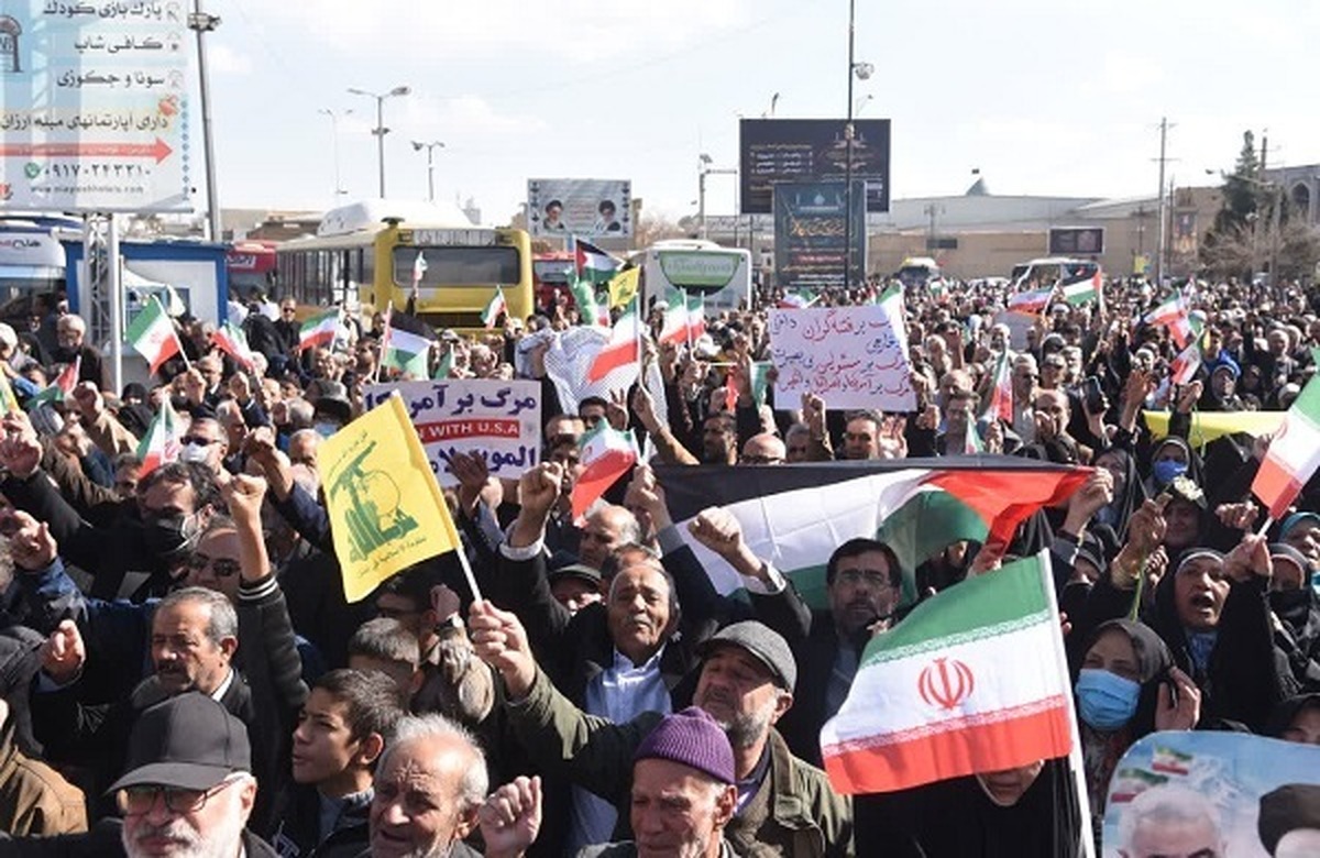 برگزاری راهپیمایی جمعه نصر در شیراز + عکس