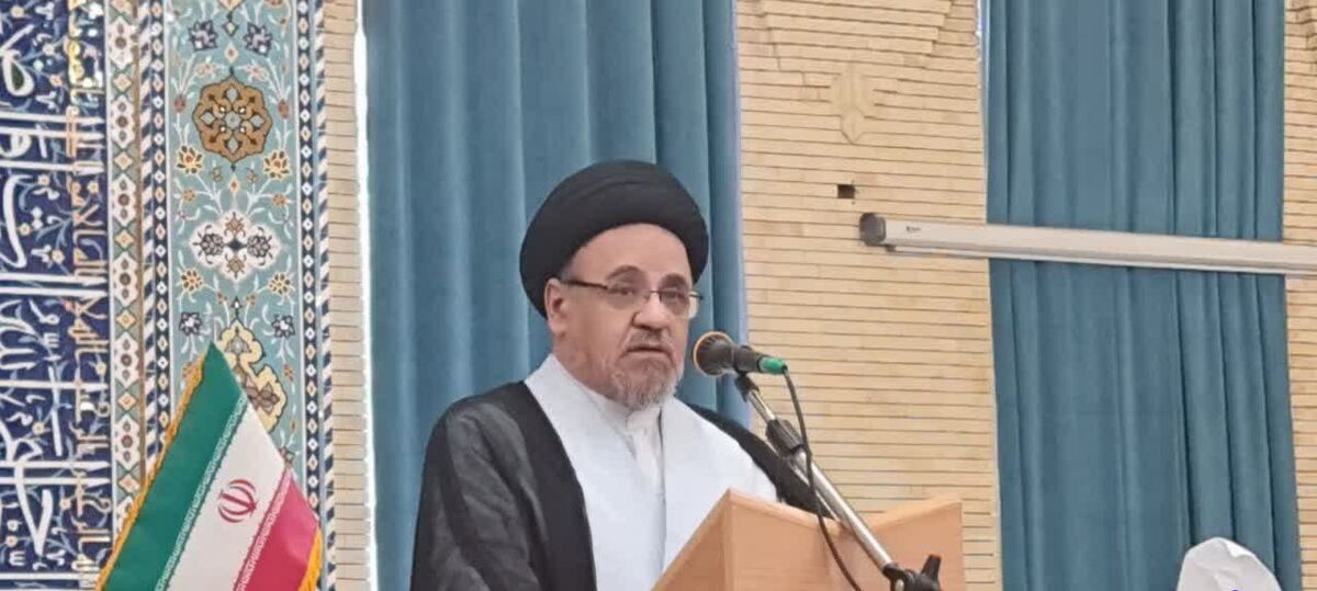 امام خمینی هویت اسلامی را به ملت ایران بازگرداند