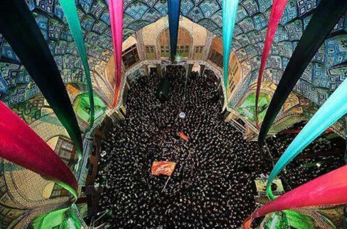 عزاداری عاشورای حسینی همراه با نماز ظهر روز عاشورا در کاشان
