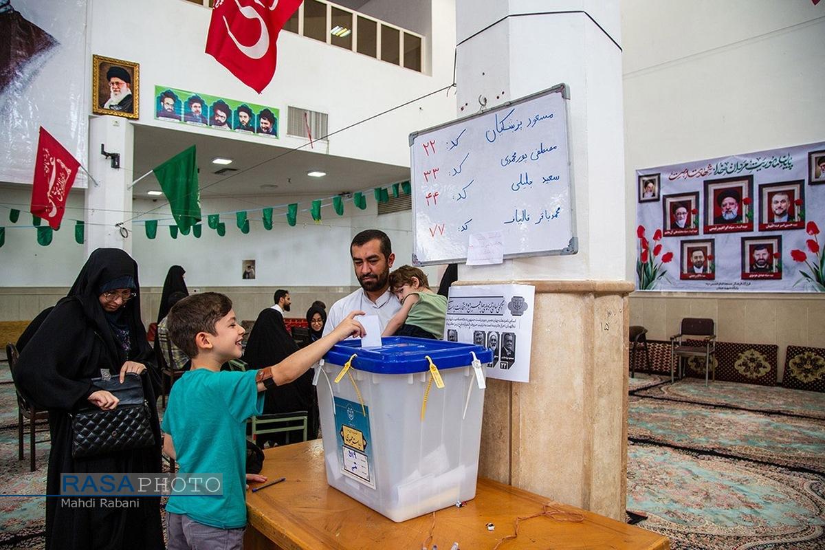 حضور مردم قم در انتخابات ریاست جمهوری-۲