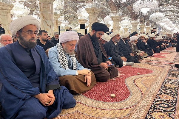 تشرف نماینده ولی فقیه در فارس به عتبات عالیات در اربعین حسینی+عکس