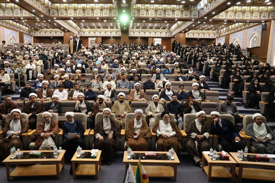 همایش بزرگ روانشـناســـــی اسلــامـــی و افق پیش رو برگزار شد