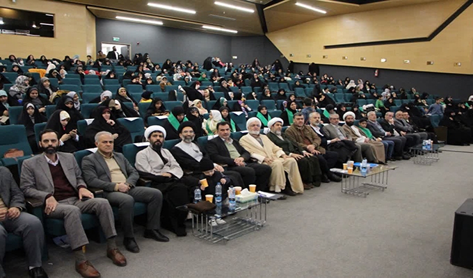 مراسم تجلیل از ۵۸ حافظان نهج‌البلاغه در کاشان برگزار شد + گزارش تصویری