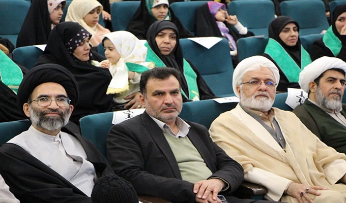 مراسم تجلیل از ۵۸ حافظان نهج‌البلاغه در کاشان برگزار شد + گزارش تصویری