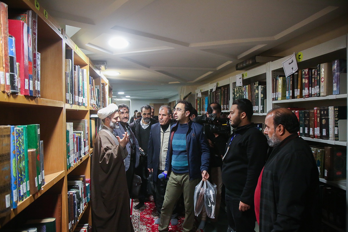 رسانه امروز هم سنگر می‌سازد هم مدافع است / روایت گنجینه‌های ۸۵۰ ساله آستان حضرت معصومه(س)