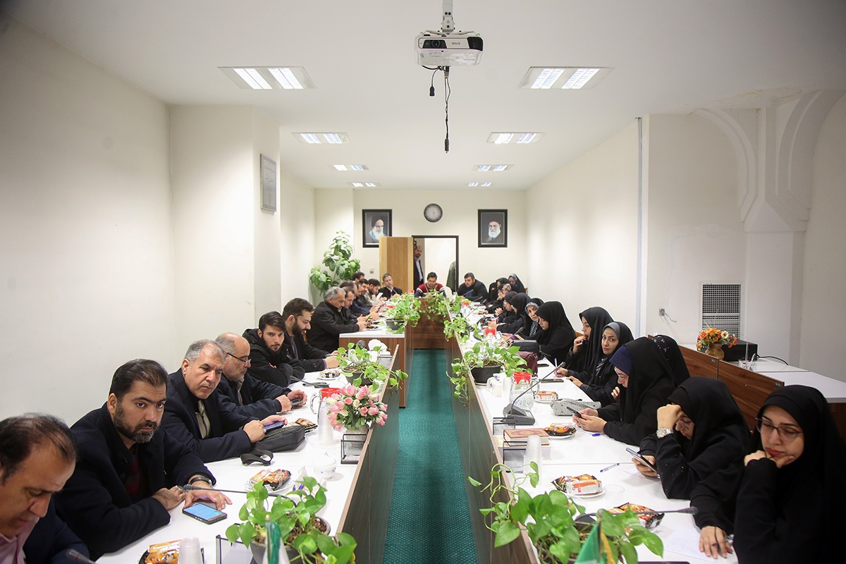 گزارشی از بازدید خبرنگاران از آستان مقدس حضرت معصومه گزارشی از بازدید خبرنگاران از آستان مقدس حضرت معصومه