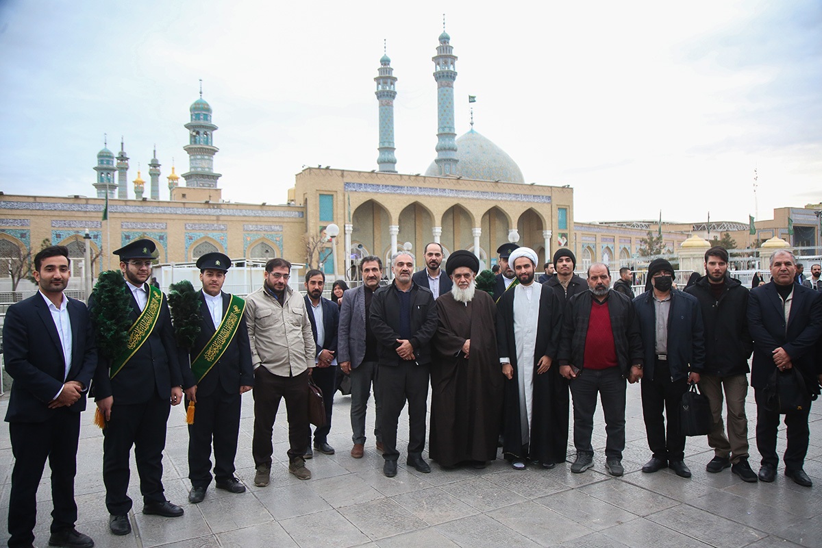 گزارشی از بازدید خبرنگاران از آستان مقدس حضرت معصومه گزارشی از بازدید خبرنگاران از آستان مقدس حضرت معصومه