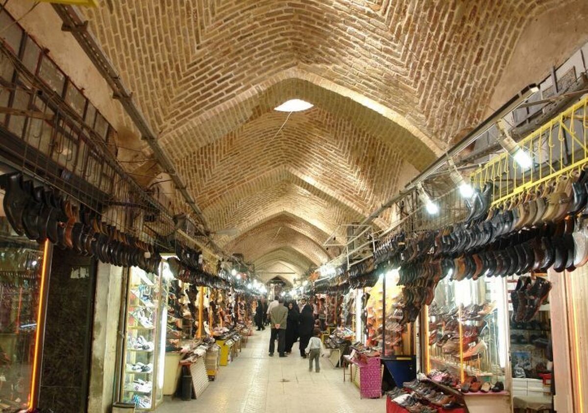 آلت دست مزدوران دشمن نخواهیم شد