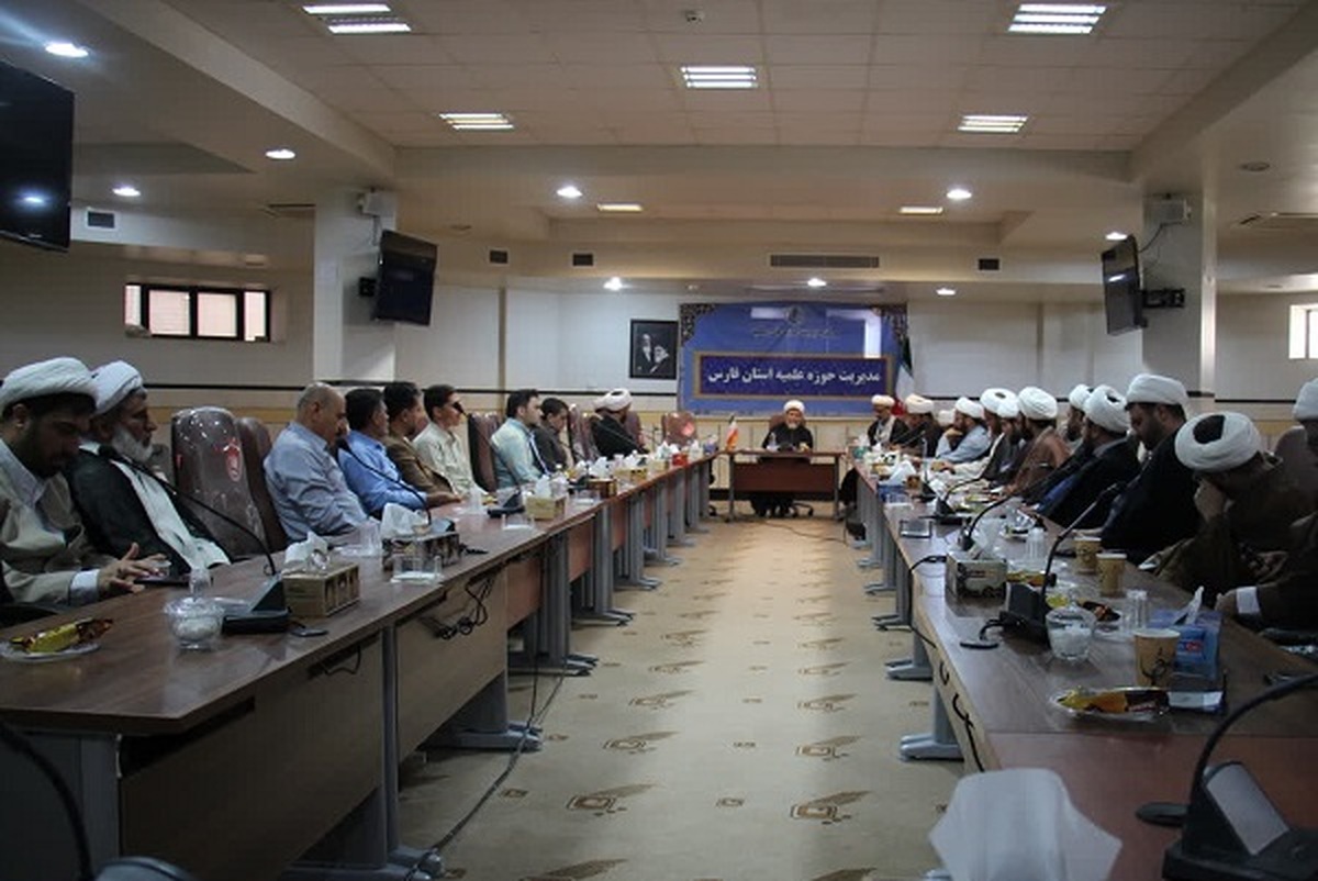 نشست بصیرت‌افزایی با همکاری حوزه علمیه و خبرگزاری رسا در فارس برگزار شد+ تصاویر