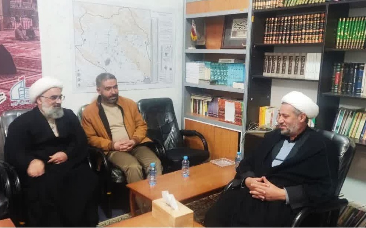 دیدار مدیرکل مرکز خدمات حوزه‌های علمیه فارس با امام جمعه مرودشت