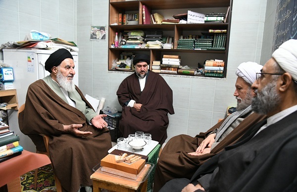 دیدار صمیمی نماینده ولی فقیه در فارس با جمعی از علمای شهر شیراز