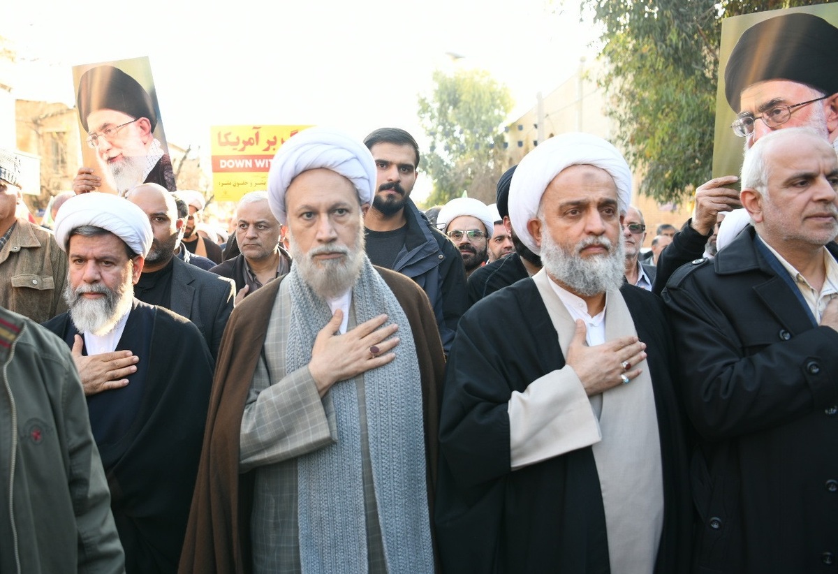 رهنمودهای رهبر معظم انقلاب، پاسدار وحدت و آرامش کشور است