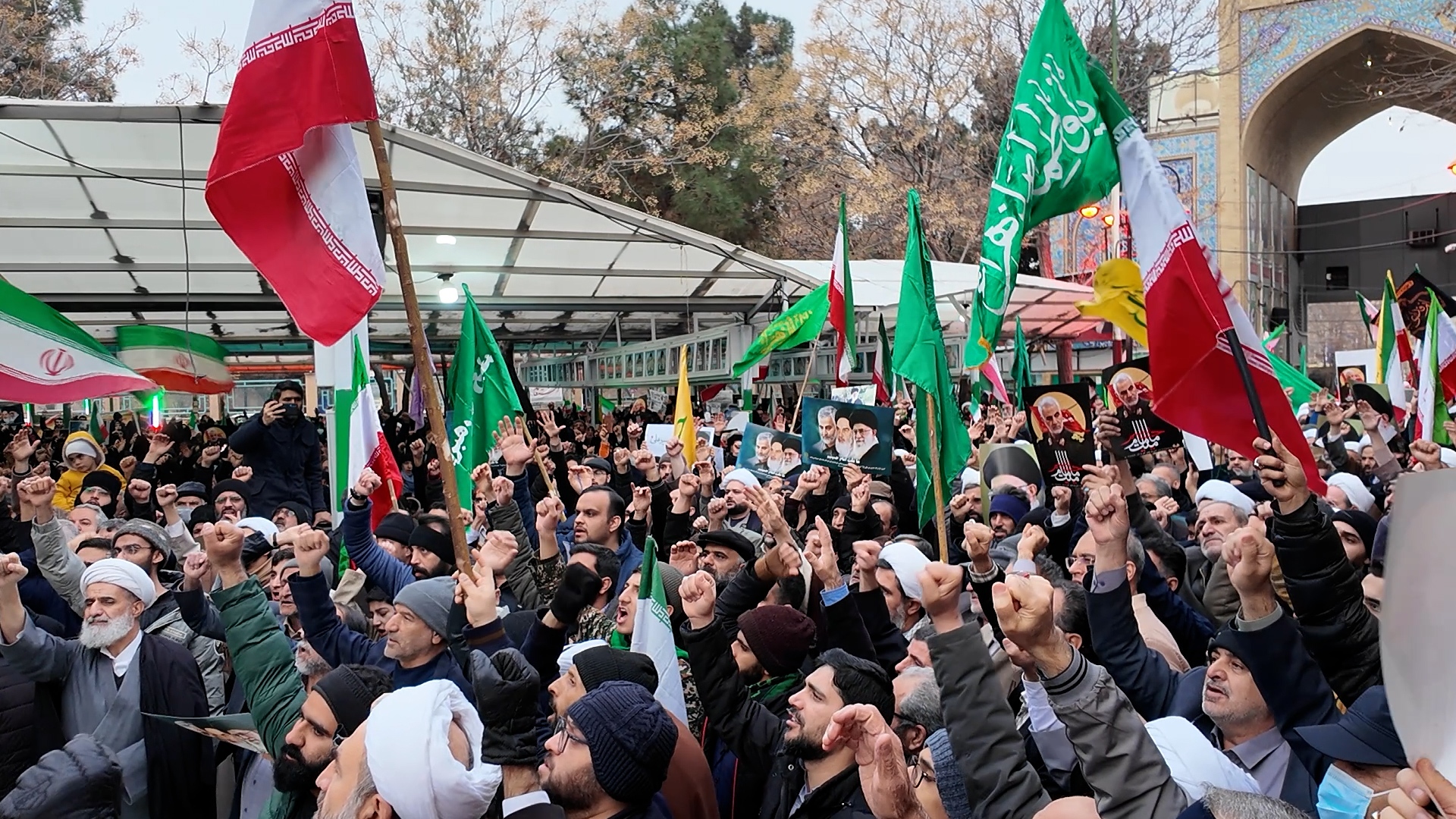 تجمع مردم قم در محکومیت اغتشاشات و حمایت از سخنان رهبر معظم انقلاب