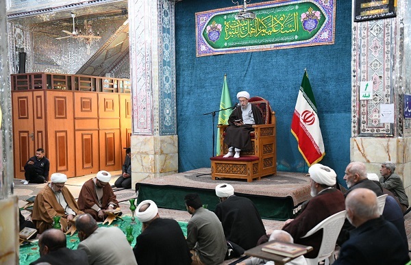 آغاز جلسات تفسیر قرآن کریم امام جمعه شیراز در حرم آستانه + عکس